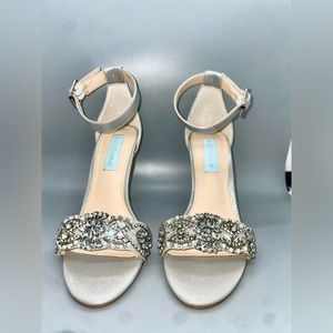 BRAND NEW!!These shiny stiletto sandals will bring spice to any outfit!Size6 1/5